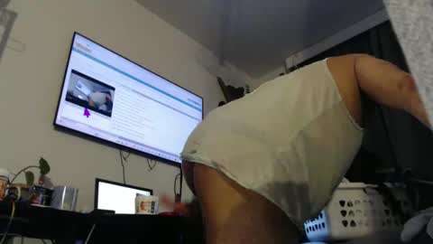 Snapshot of sissyboilooking chatting on February 2, 2:24 pm RESPONDS WELL TO ... online show from February 2, 2:24 pm