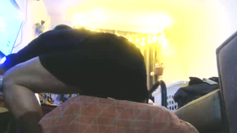 Snapshot of sissyboilooking chatting on December 19, 11:39 am RESPONDS WELL TO ... online show from December 19, 11:39 am