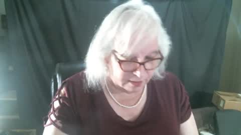 Snapshot of sissydianetx chatting on January 10, 12:38 am Sissy Diane online show from January 10, 12:38 am