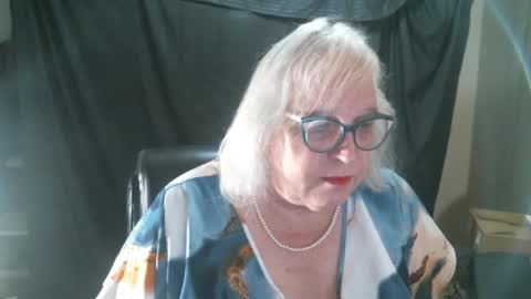 Snapshot of sissydianetx chatting on January 25, 12:38 am Sissy Diane online show from January 25, 12:38 am