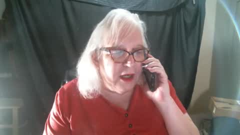 Snapshot of sissydianetx chatting on February 20, 12:41 am Sissy Diane online show from February 20, 12:41 am