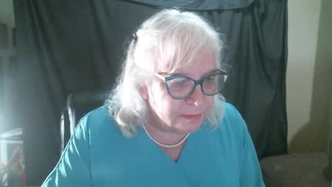 Snapshot of sissydianetx chatting on September 24, 11:41 pm Sissy Diane online show from September 24, 11:41 pm