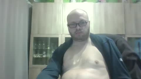 sixten113 online show from March 27, 7:03 am