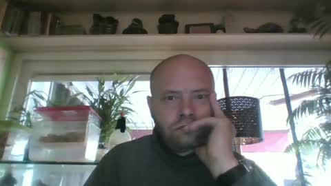 Snapshot of sixten113 chatting on July 19, 5:22 am sixten113 online show from July 19, 5:22 am