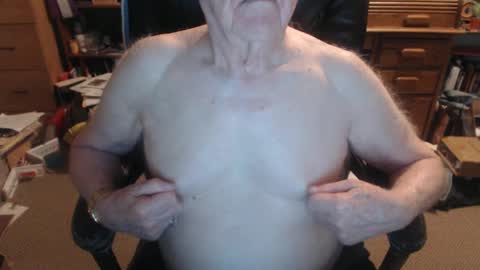 sjbottomboi online show from October 2, 3:24 am