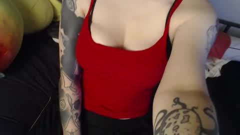 Snapshot of sk8t3rgurl chatting on October 27, 1:09 am sk8t3rgurl online show from October 27, 1:09 am