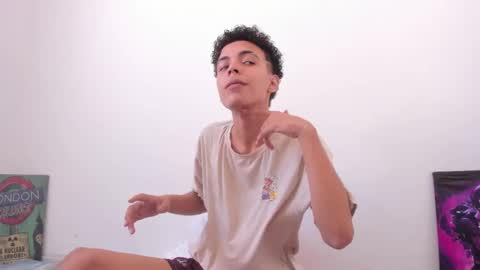 skady_coronado online show from December 18, 3:55 pm