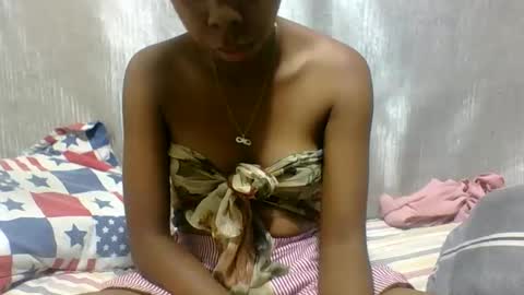 Snapshot of skamboty chatting on December 18, 10:16 pm skamboty online show from December 18, 10:16 pm