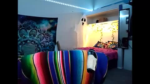 Snapshot of skankhuntrix chatting on October 16, 6:53 pm SkankHUNTRx online show from October 16, 6:53 pm