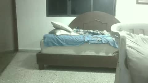 Snapshot of skanky_little_dolls chatting on November 5, 12:21 am skanky_little_dolls online show from November 5, 12:21 am