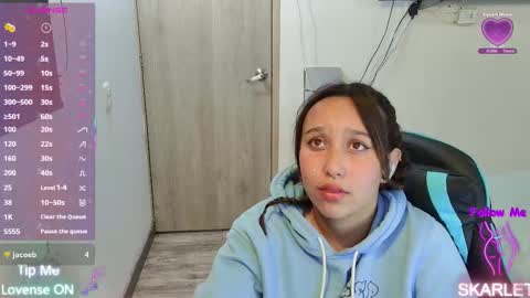 Snapshot of skarlet_adams chatting on November 27, 10:34 pm Alice online show from November 27, 10:34 pm