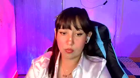 Alice online show from April 8, 8:31 pm