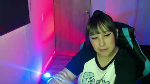 Alice online show from April 16, 8:42 pm