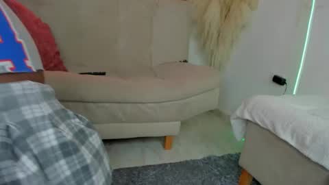 Skarlet online show from January 18, 1:18 pm