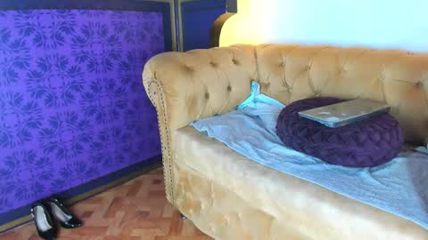 Snapshot of skarlettbarnes chatting on September 17, 11:45 am skarlettbarnes online show from September 17, 11:45 am