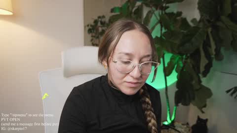 Im Scarlett  ONLINE  5pm-10pm NYC time  online show from December 3, 2:36 am