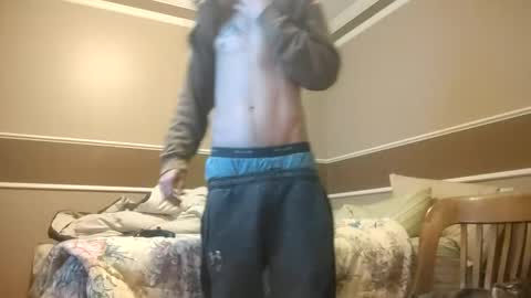 Snapshot of skater_v2 chatting on December 20, 10:27 am Christopher online show from December 20, 10:27 am