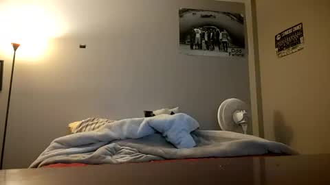 Snapshot of skater_v2 chatting on December 30, 11:59 am Christopher online show from December 30, 11:59 am