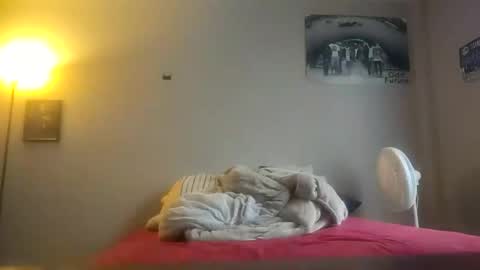 Snapshot of skater_v2 chatting on January 12, 4:50 pm Christopher online show from January 12, 4:50 pm