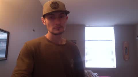 Snapshot of skater_v2 chatting on February 18, 8:36 pm Christopher online show from February 18, 8:36 pm