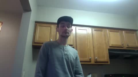 Snapshot of skater_v2 chatting on February 19, 9:36 pm Christopher online show from February 19, 9:36 pm