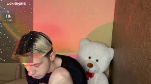 Snapshot of skibatryanka chatting on March 2, 7:15 am SKIBA online show from March 2, 7:15 am