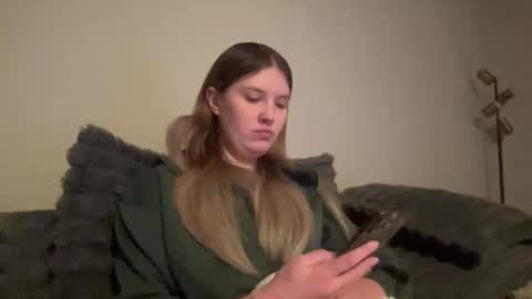 Snapshot of skiimaskabby chatting on January 15, 5:23 am skiimaskabby online show from January 15, 5:23 am