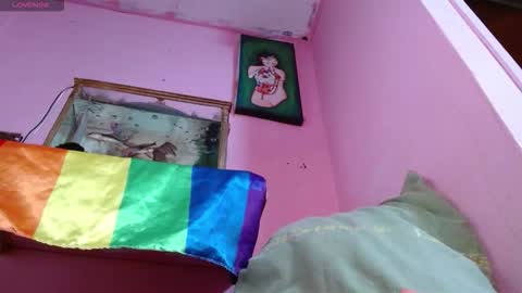 Snapshot of skinny1hugecock27 chatting on December 15, 8:35 pm skinny1hugecock27 online show from December 15, 8:35 pm