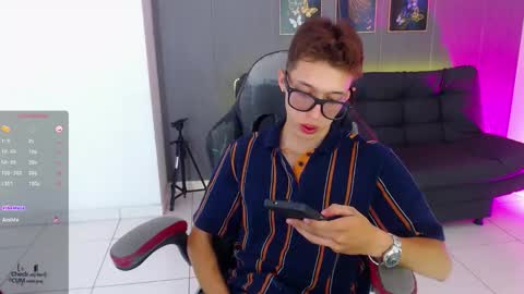 skinny_bigcock20 online show from April 6, 9:05 pm