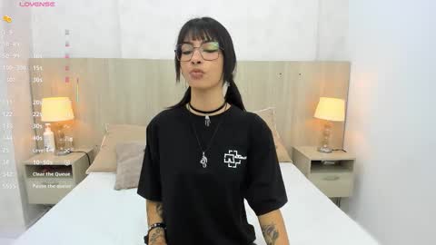 Emily Rojas online show from September 11, 7:47 pm