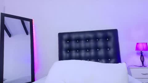 skinny_hottie18 online show from November 28, 2:20 pm