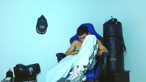 Snapshot of skinny_marked chatting on January 15, 5:15 pm skinny marked online show from January 15, 5:15 pm