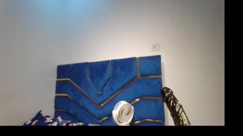 Snapshot of skinnyasssexyboobs chatting on February 4, 3:45 am skinnyasssexyboobs online show from February 4, 3:45 am