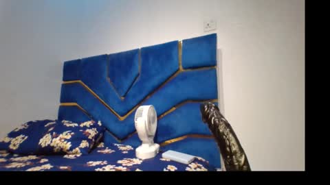 Snapshot of skinnyasssexyboobs chatting on February 28, 7:04 pm skinnyasssexyboobs online show from February 28, 7:04 pm