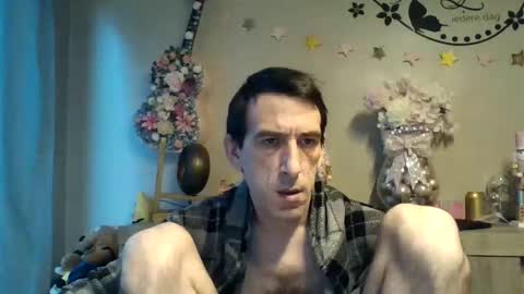 SkinnyBigCock2 online show from November 30, 8:18 am