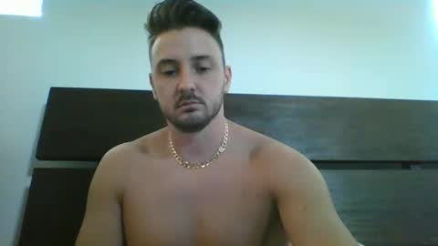 Snapshot of skinnyguylongdick1 chatting on January 25, 7:39 pm skinnyguylongdick1 online show from January 25, 7:39 pm