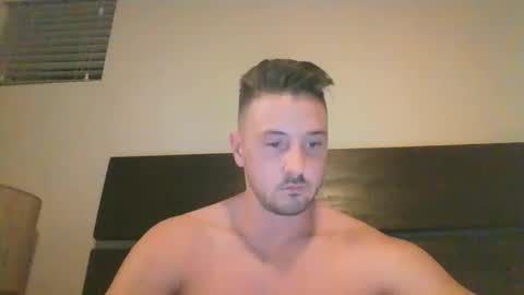 Snapshot of skinnyguylongdick1 chatting on October 18, 1:52 am skinnyguylongdick1 online show from October 18, 1:52 am