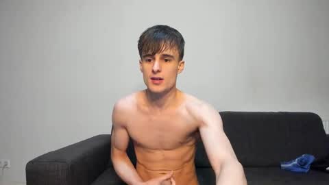 skinnyguywithbigd online show from December 25, 5:48 am