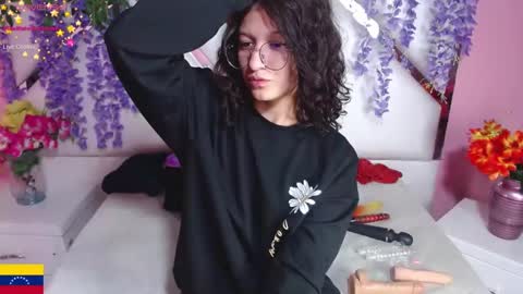  SKINNYHORNY   online show from December 28, 5:55 am