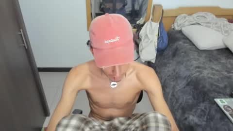 skinnypipe15 online show from November 7, 7:08 am