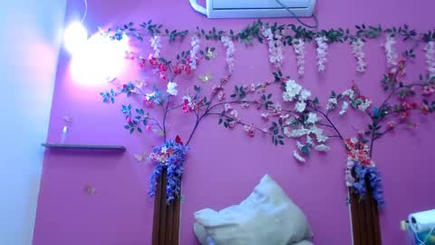 sofia online show from April 26, 1:42 pm