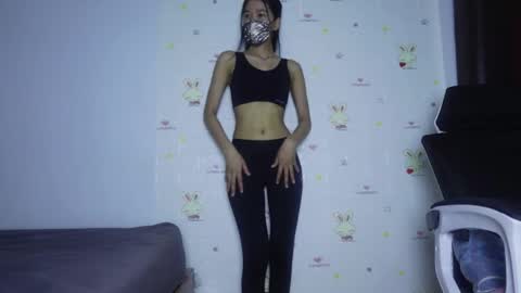 skinnythai4u online show from May 3, 11:16 am