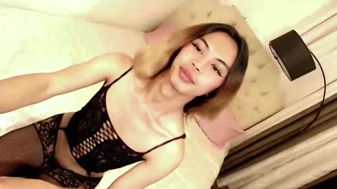 Snapshot of skinnytrans69 chatting on May 20, 3:51 pm skinnytrans69 online show from May 20, 3:51 pm