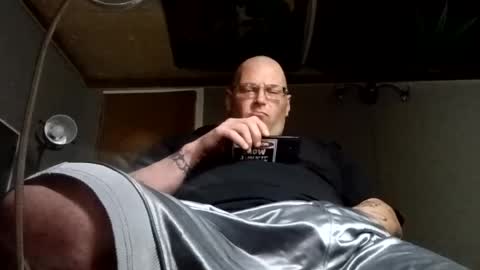 Snapshot of skunk8p chatting on May 22, 8:32 am skunk8p online show from May 22, 8:32 am