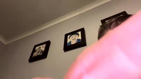 Snapshot of skuzzy25 chatting on December 25, 8:28 pm skuzzy25 online show from December 25, 8:28 pm