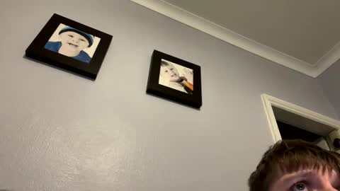 Snapshot of skuzzy25 chatting on January 3, 8:01 pm skuzzy25 online show from January 3, 8:01 pm