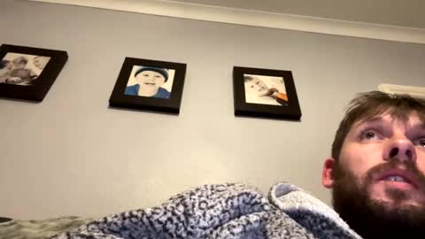 Snapshot of skuzzy25 chatting on January 4, 2:35 am skuzzy25 online show from January 4, 2:35 am