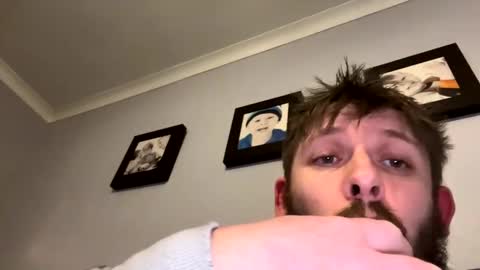 Snapshot of skuzzy25 chatting on January 7, 12:03 am skuzzy25 online show from January 7, 12:03 am