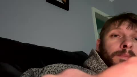 Snapshot of skuzzy25 chatting on January 7, 8:45 am skuzzy25 online show from January 7, 8:45 am