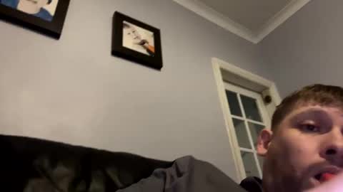 Snapshot of skuzzy25 chatting on February 25, 9:13 pm skuzzy25 online show from February 25, 9:13 pm